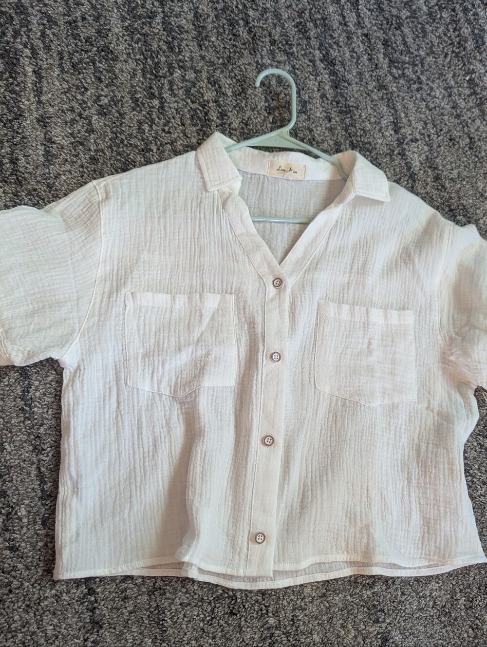 Love Note White Short-Sleeve Button Down Crop Top Shirt